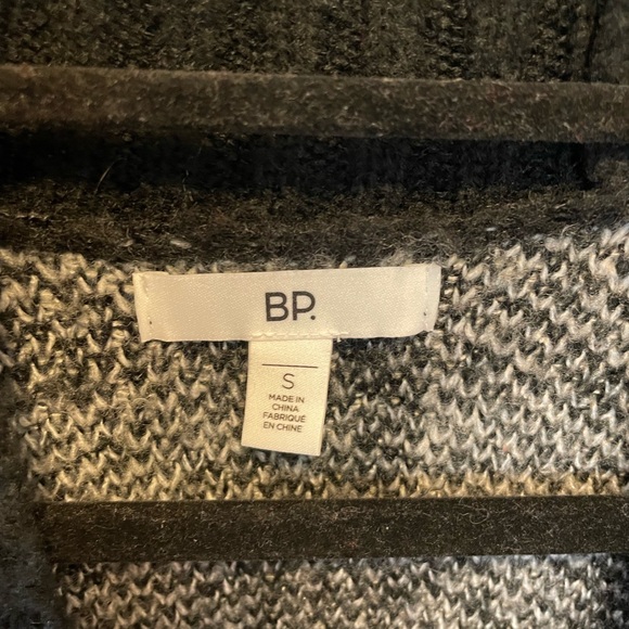 Black & white check BP long line cardigan. S - Picture 2 of 4